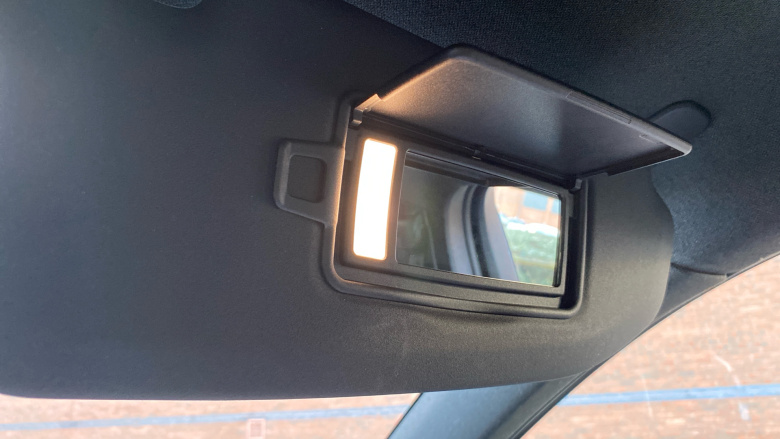 Volvo XC40 2.0 B3P Plus Dark 5dr Auto Petrol Estate